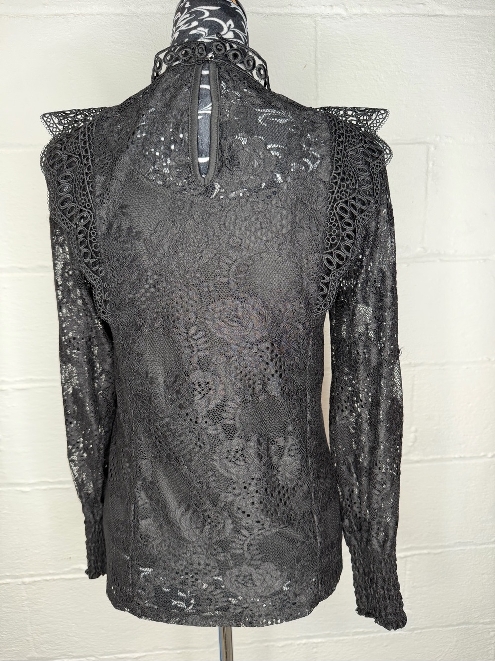 Cable & Gauge Victorian Goth Black Lace Mock Neck Ruffle Blouse with Cami - S - Picture 3 of 10
